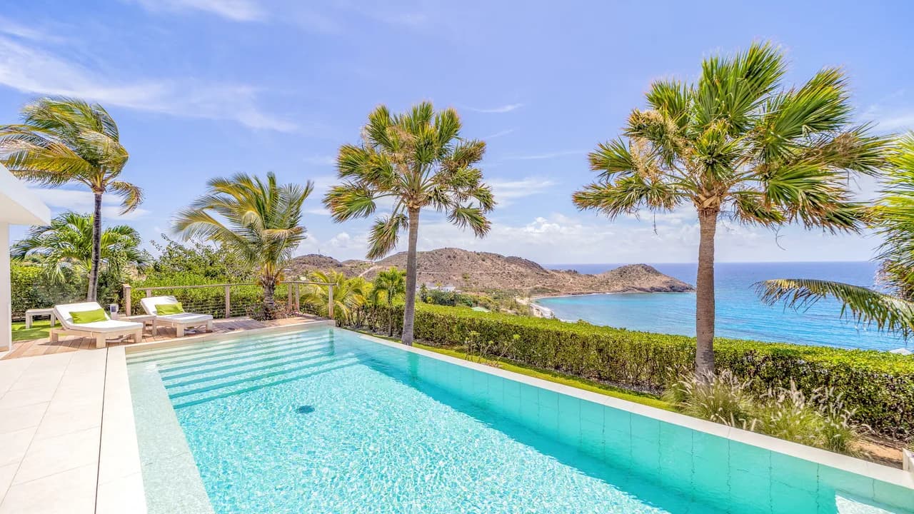 Private Pool Villa in Toiny