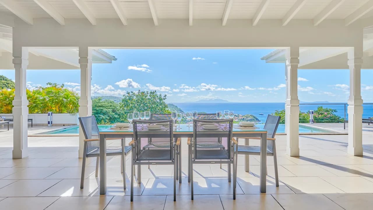 Family-Friendly Retreat Villa in Colombier photo 4