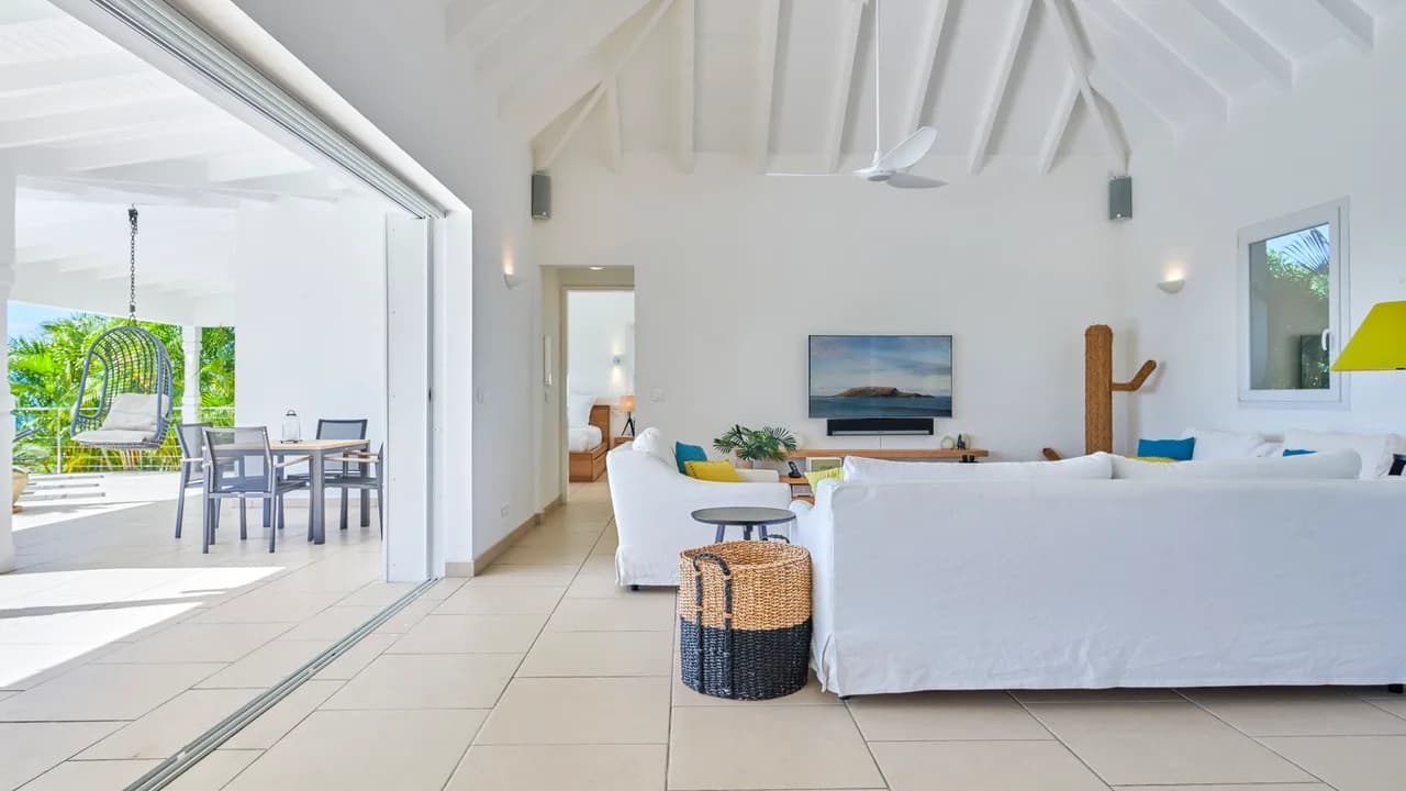 Family-Friendly Retreat Villa in Colombier photo 5