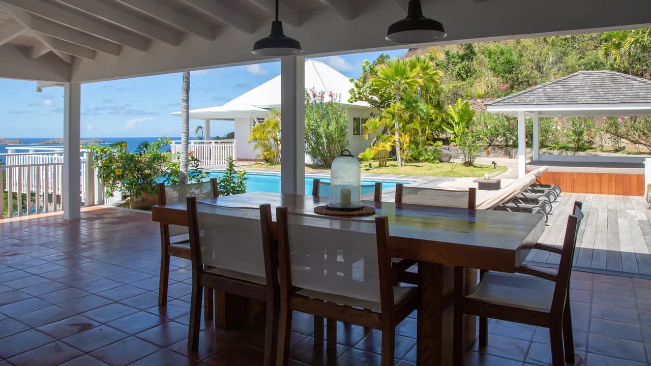 Accessible Luxury Villa with Private Pool in Lorient photo 5