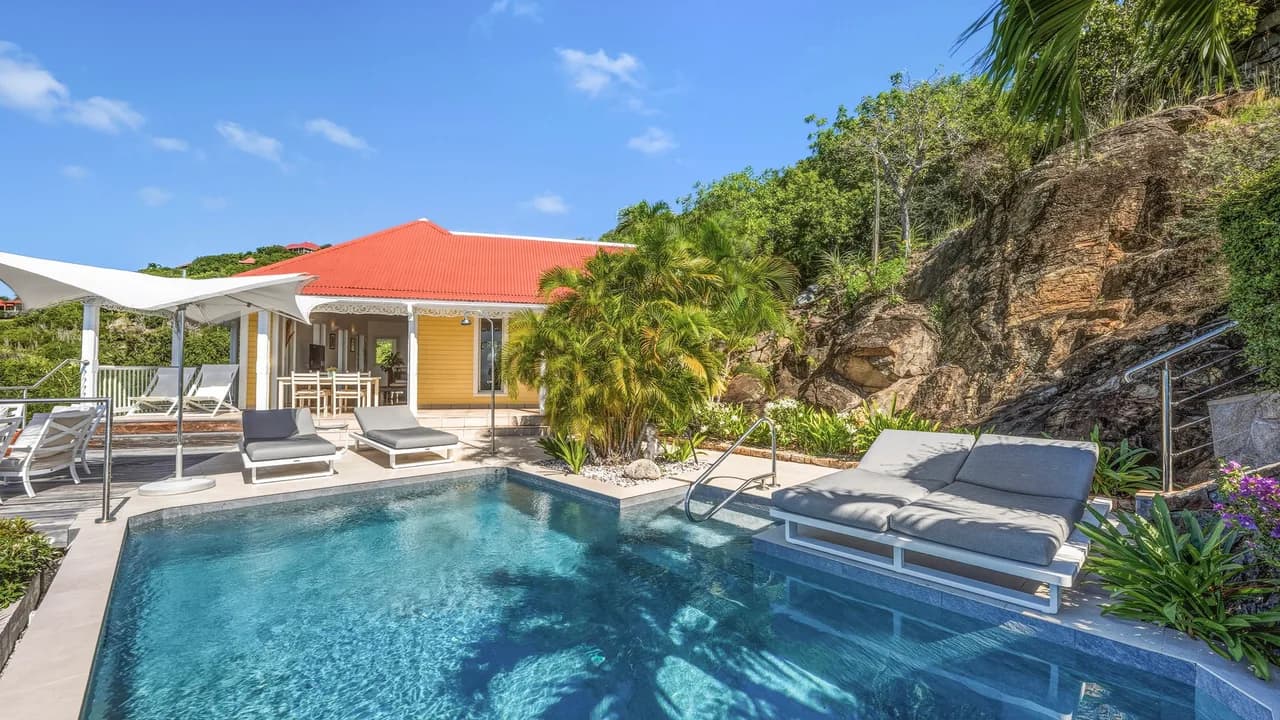 Secluded Garden Villa in Colombier photo 2