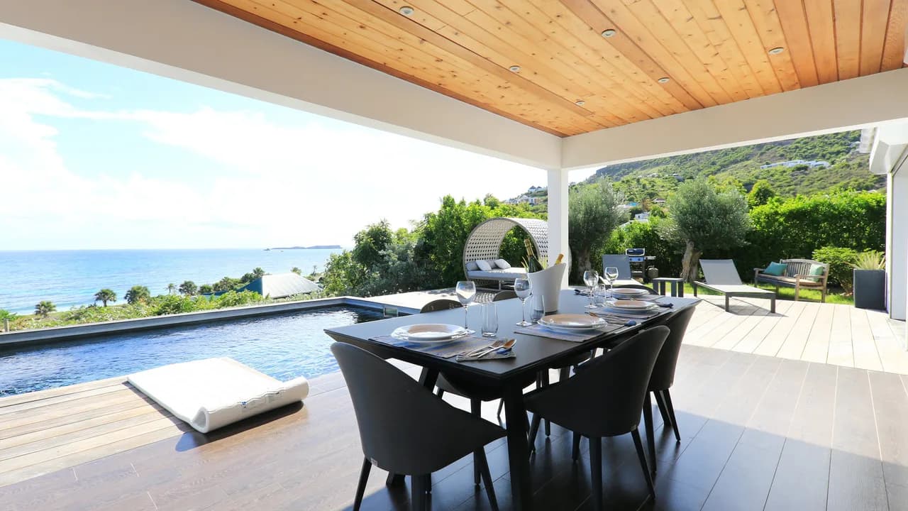 Charming Villa with Ocean Views in Toiny photo 4
