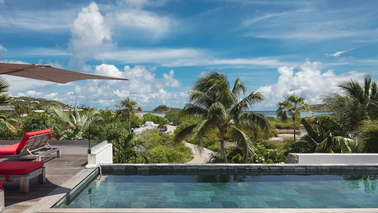 Lagoon-View Villa in Grand-Cul-de-Sac