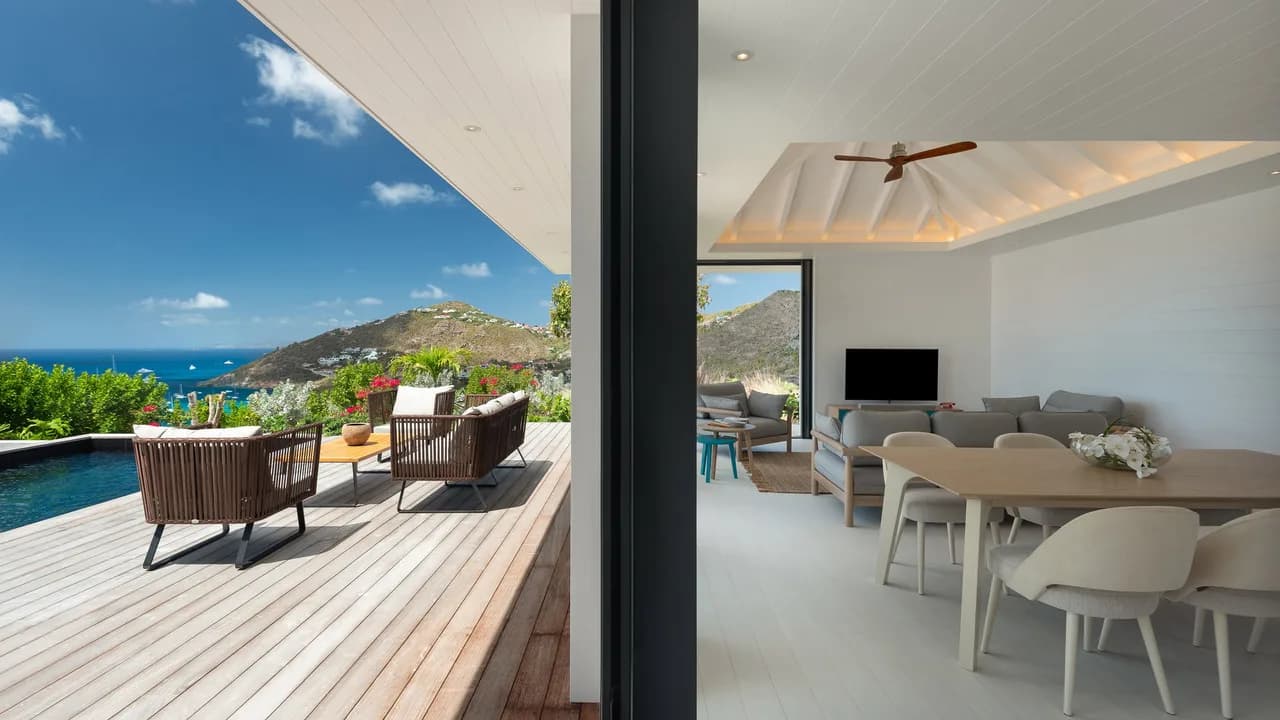Airy Two-Bedroom Villa with Pool in Gustavia photo 4