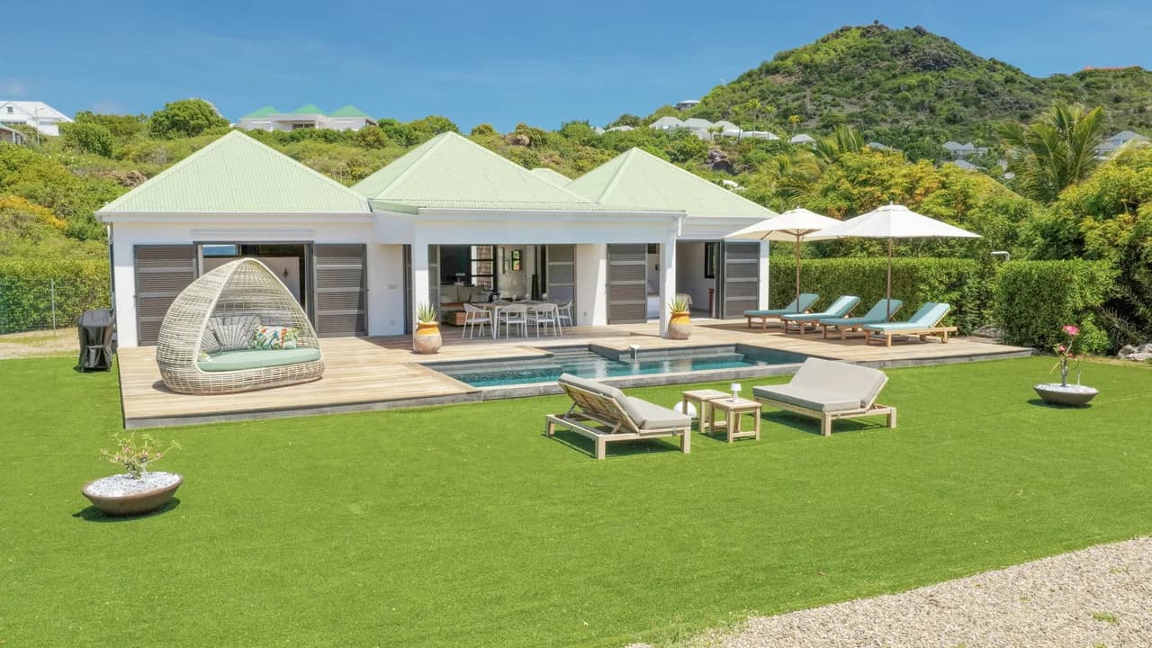 Charming Villa with Ocean View in Toiny