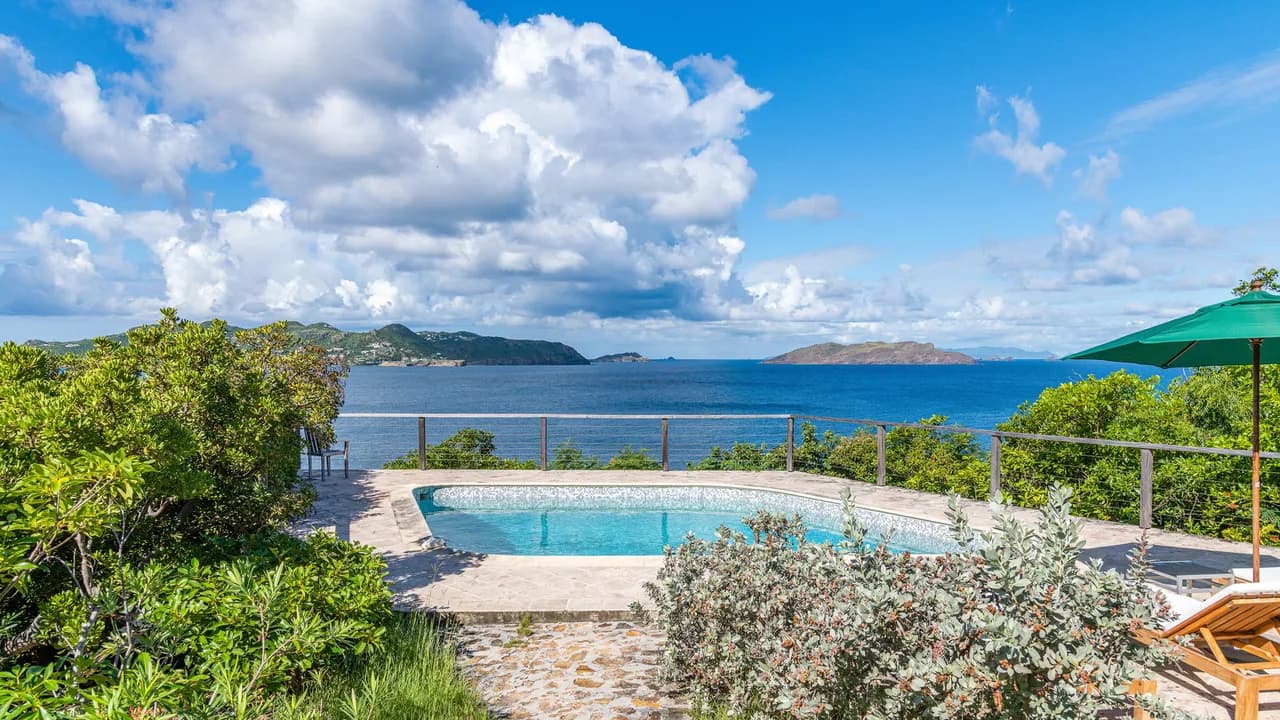 Luxurious Air-Conditioned Villa in Pointe Milou