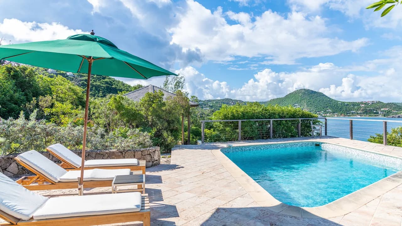Luxurious Air-Conditioned Villa in Pointe Milou photo 2