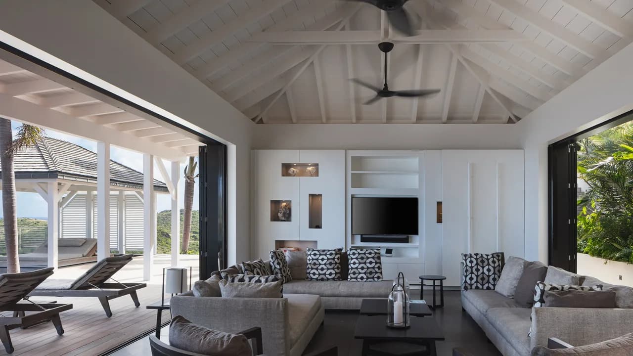 Family-Friendly Villa with Fitness Room in Devé photo 4