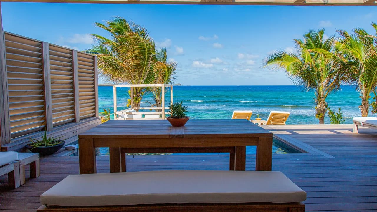Single-Story Luxury Villa in Anse des Cayes photo 5