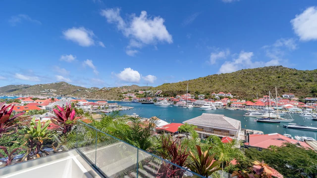 Jacuzzi Apartment in Gustavia