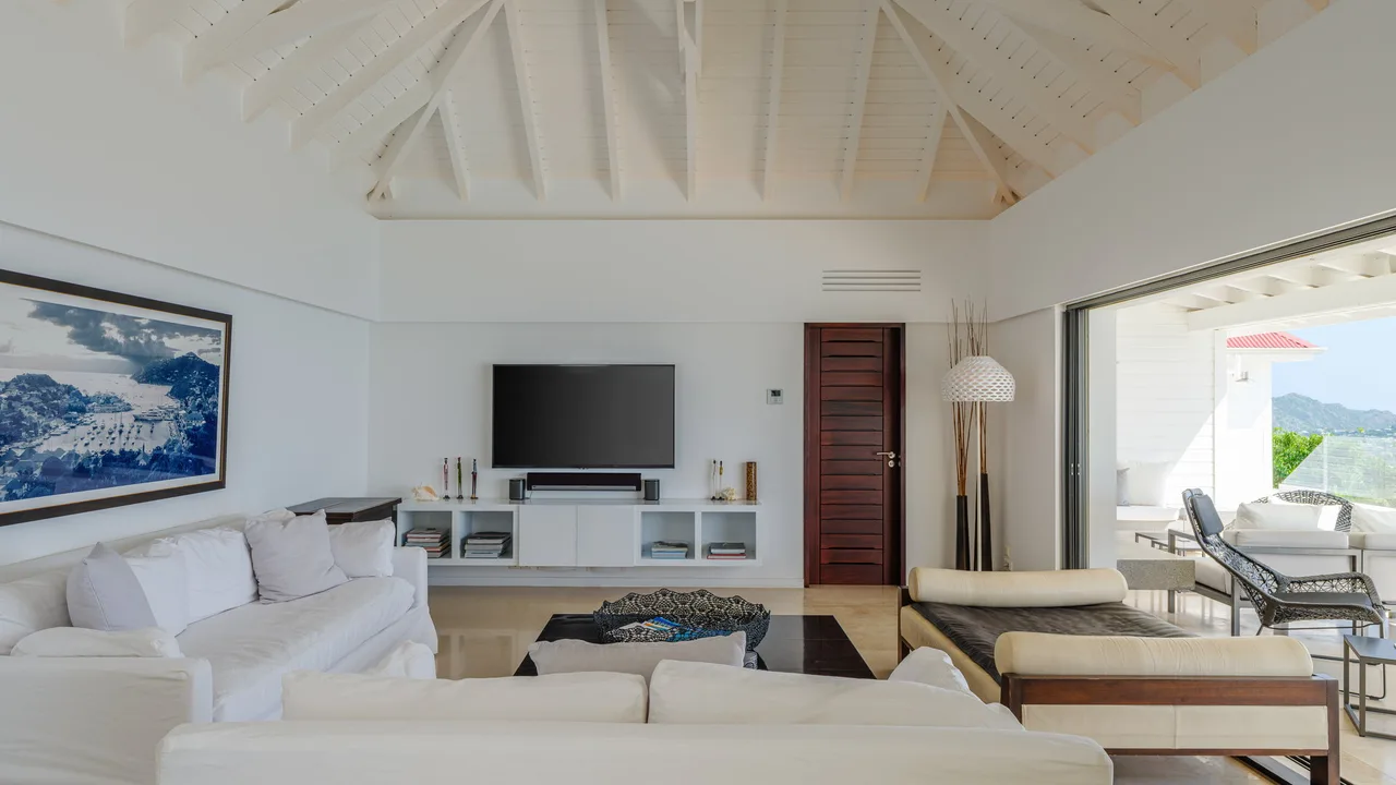 Sweeping Ocean View Villa in Colombier photo 4