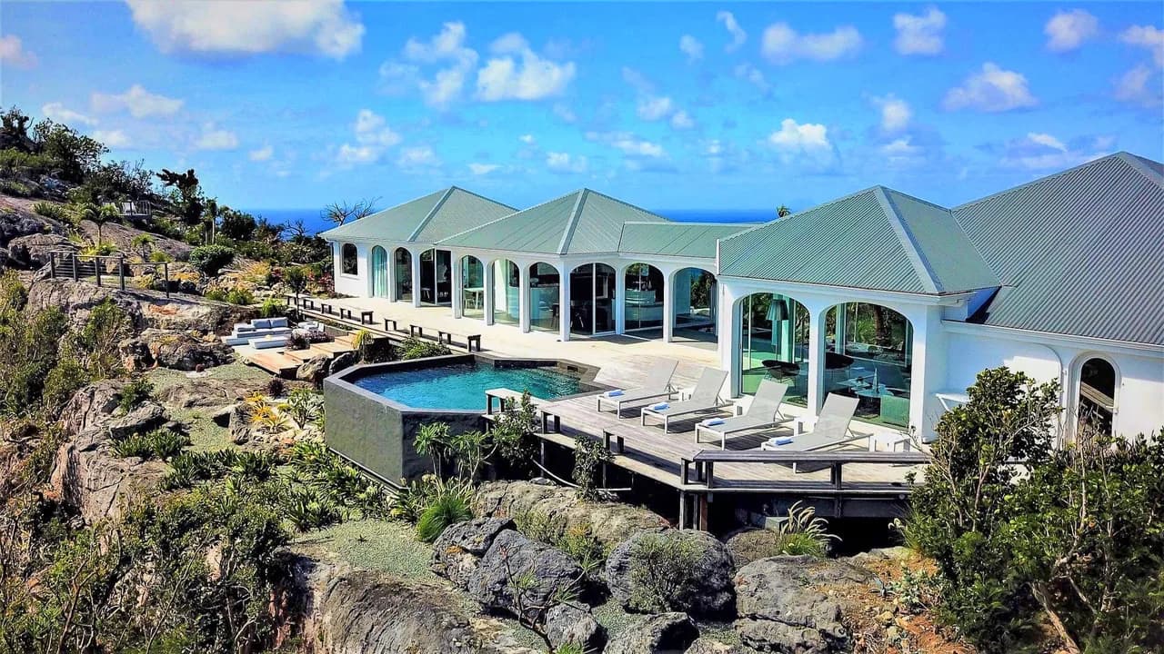 Charming Villa with Private Pool in Colombier photo 2
