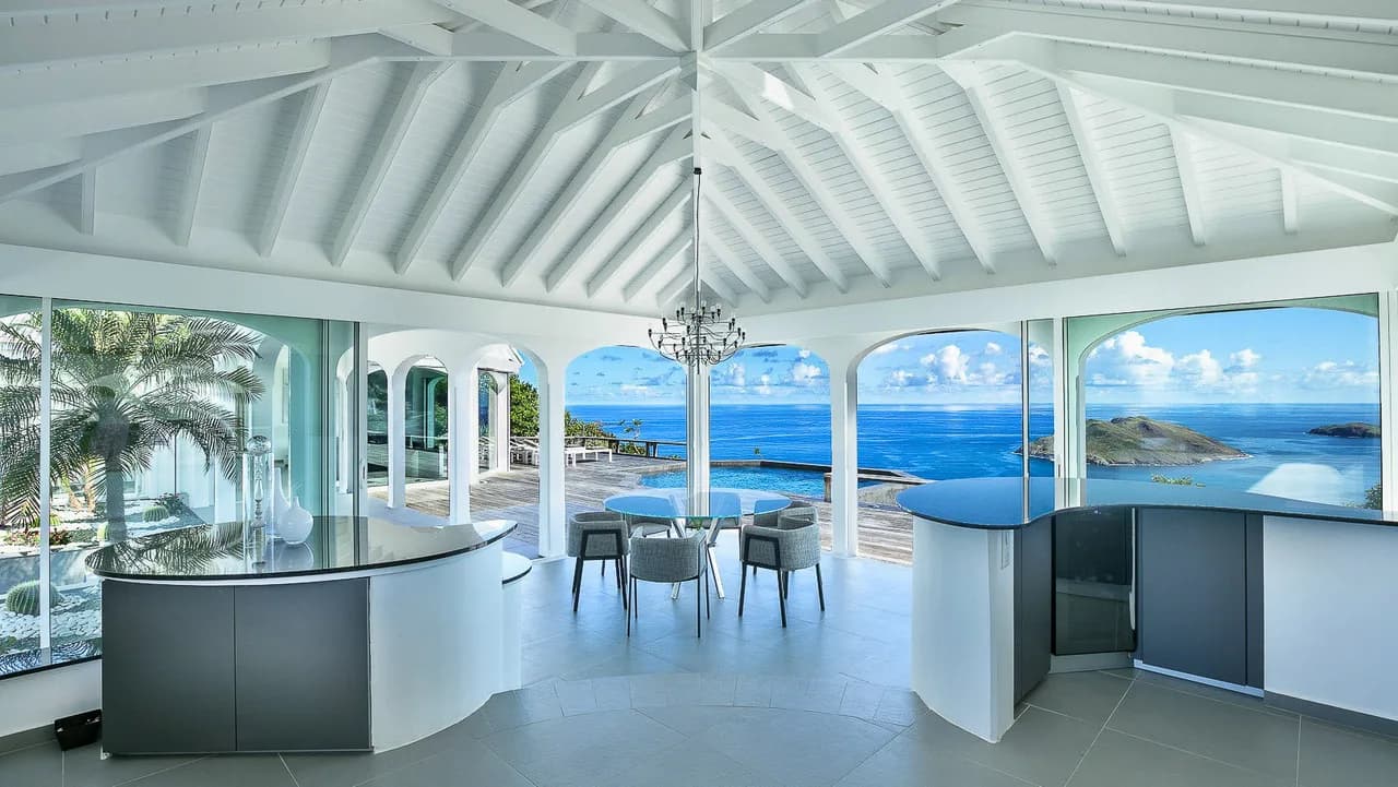 Charming Villa with Private Pool in Colombier photo 4