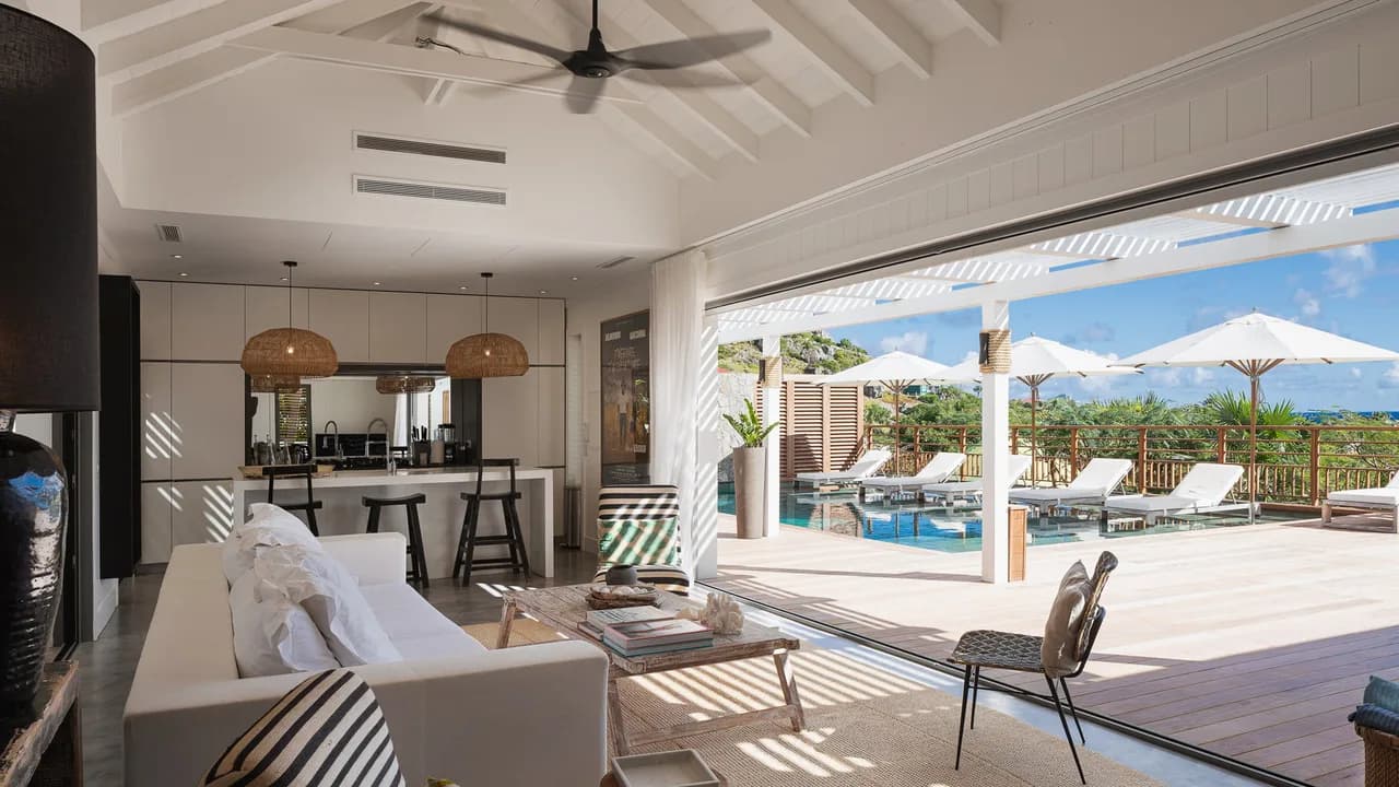 Air-Conditioned Contemporary Villa in Anse des Cayes photo 4