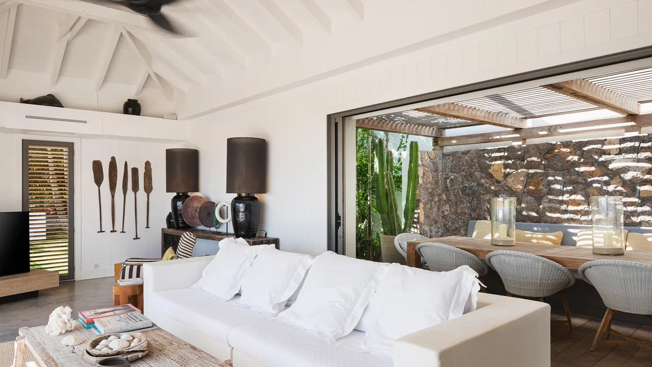 Air-Conditioned Contemporary Villa in Anse des Cayes photo 5