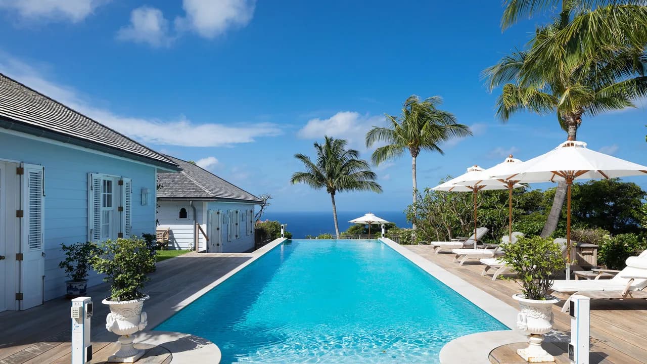 Fitness Villa with Sea View in Colombier