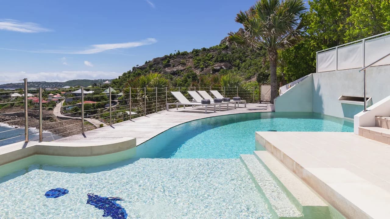 Luxurious Villa with Scenic Views in Anse des Cayes, St. Barthélemy photo 2