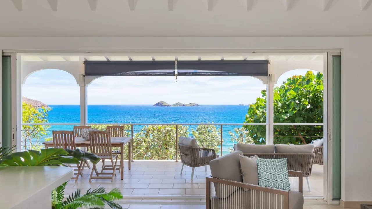 Luxurious Villa with Scenic Views in Anse des Cayes, St. Barthélemy photo 3