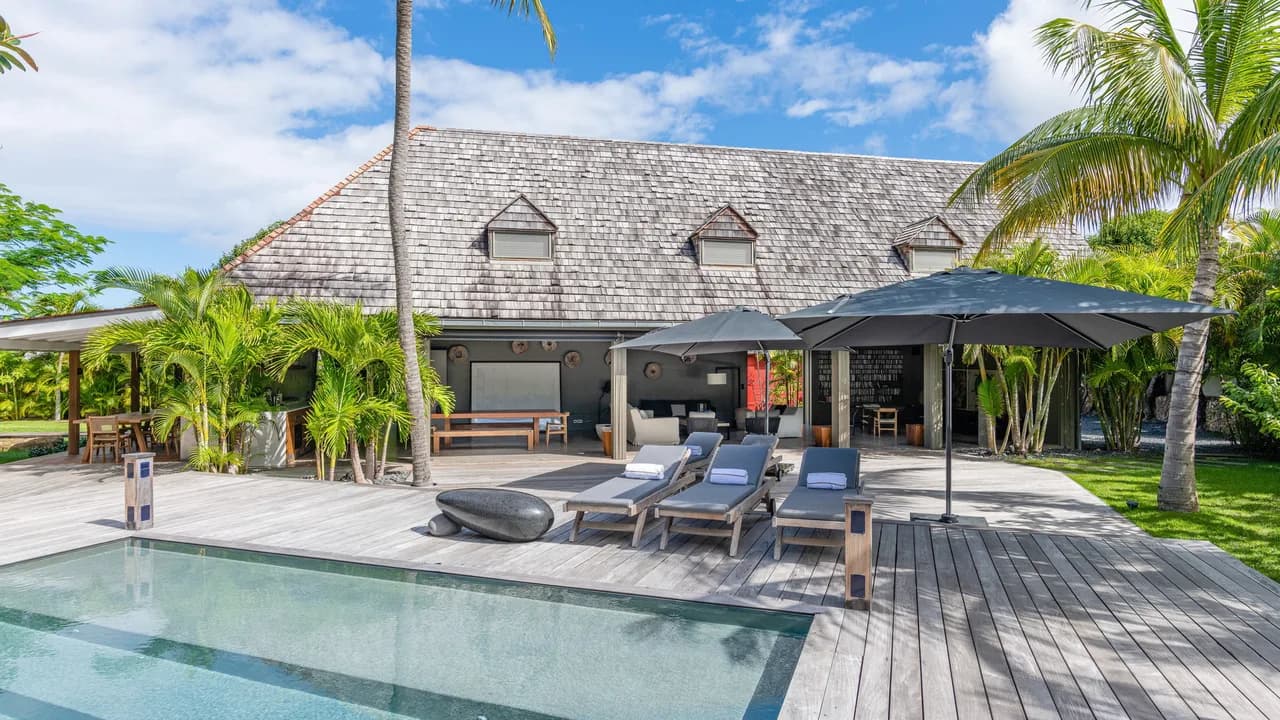 Spacious Family Villa with Garden in Lorient photo 3