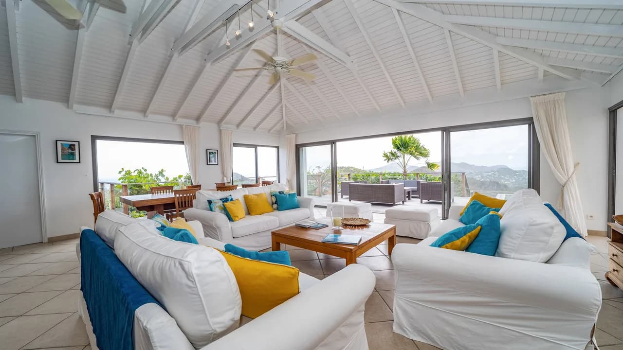 Luxurious Villa with Scenic Views in Colombier photo 3