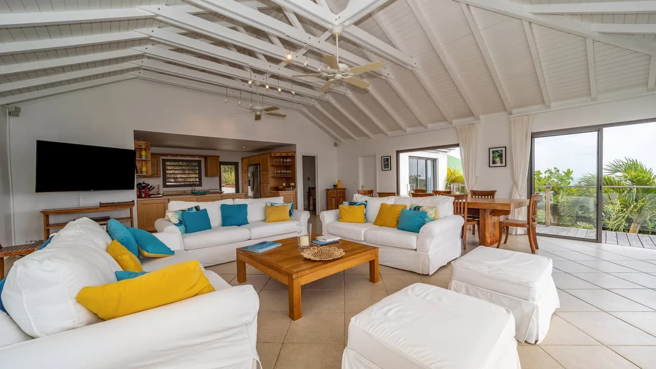 Luxurious Villa with Scenic Views in Colombier photo 4