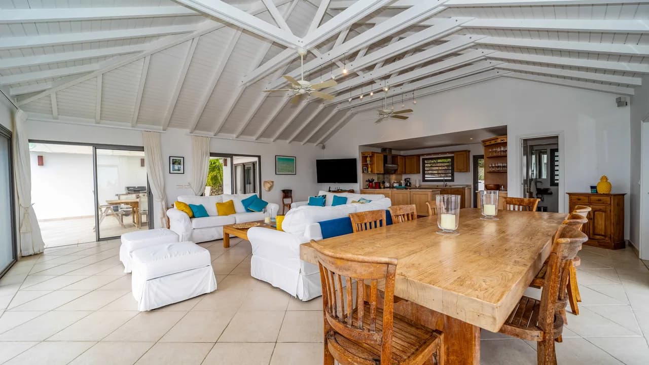 Luxurious Villa with Scenic Views in Colombier photo 5