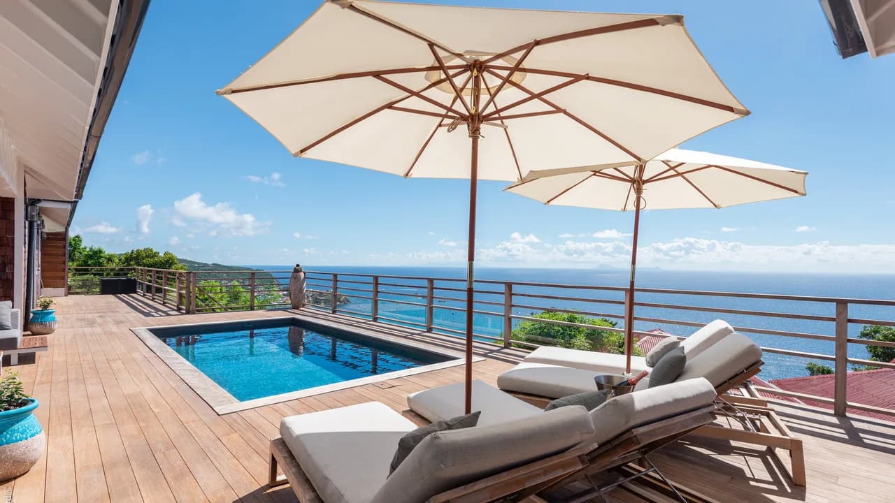 Air-Conditioned Villa with Scenic Views in Colombier photo 2