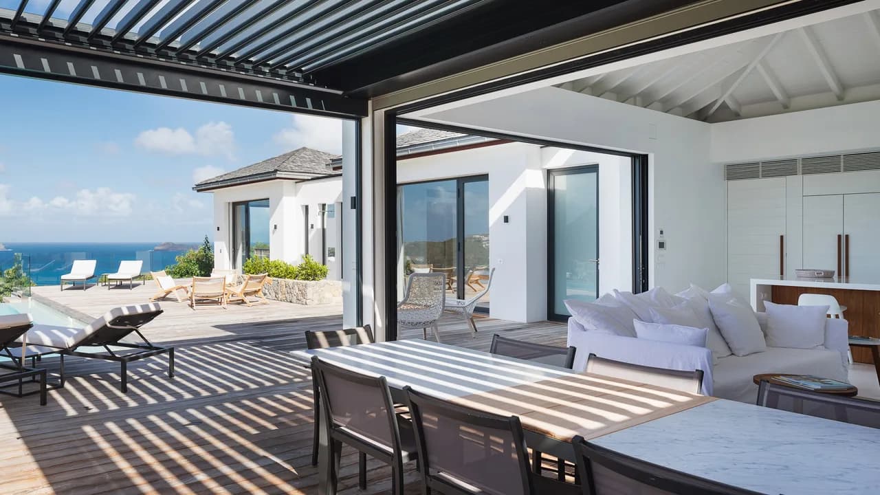 Heated Pool Villa in Lorient photo 5