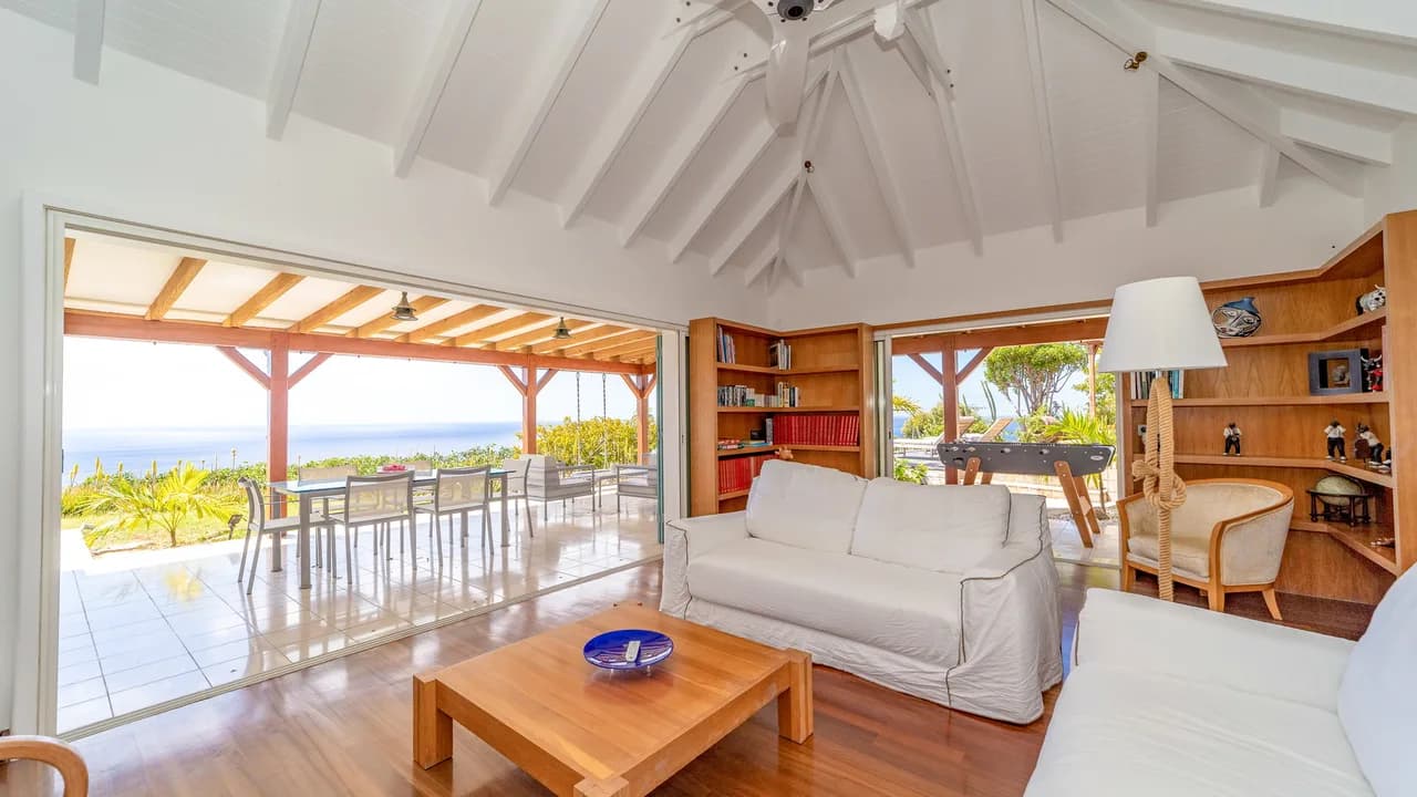 Pet-Friendly Villa with Private Pool in Colombier photo 4