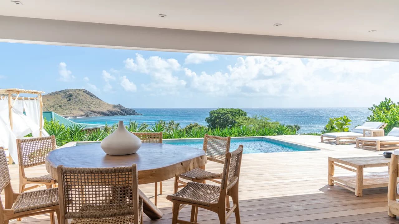 Charming Villa with Ocean View in Toiny photo 4