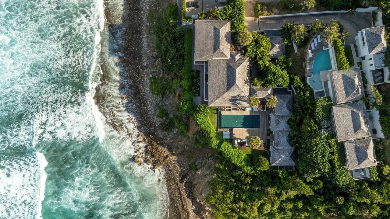 Luxurious Estate with Wine Cellar in Anse des Cayes photo 4