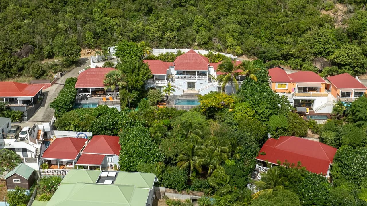 Dual Private-Pool Estate in Corossol photo 2