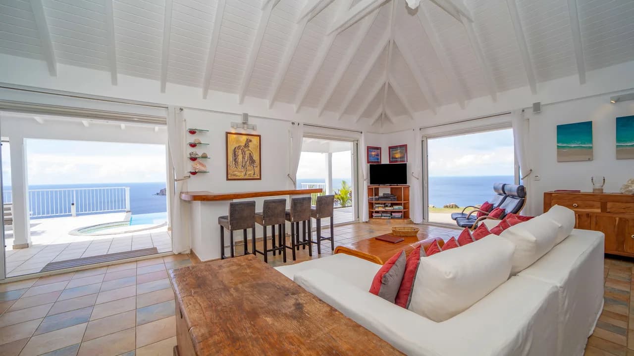 Single-Story Villa with Jacuzzi in Colombier photo 5
