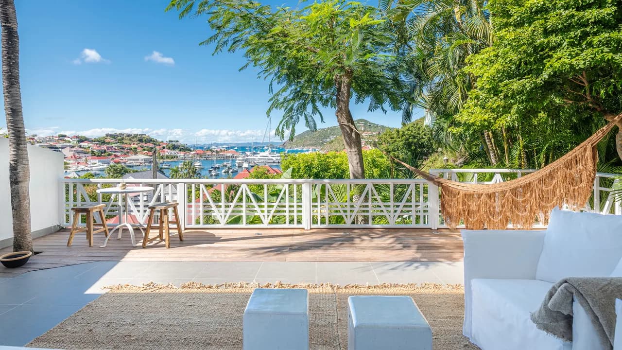 Luxury Apartment with Shared Pool in Gustavia