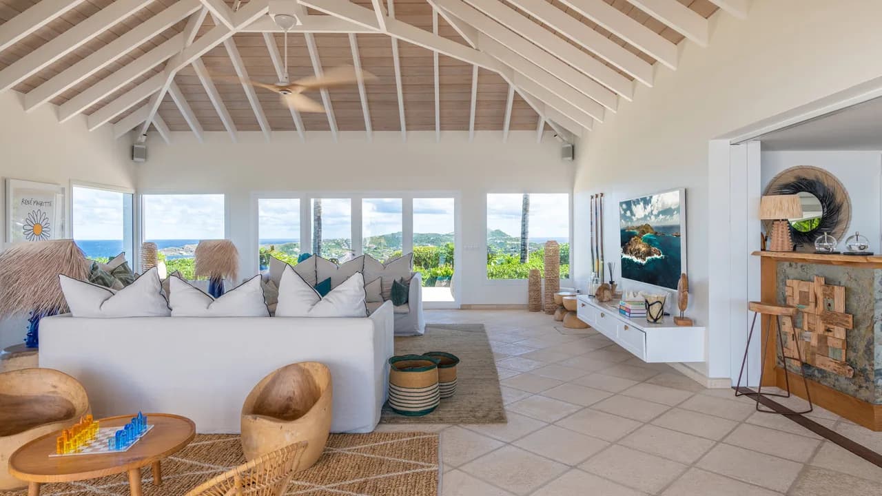 Single-Story Villa with Fitness Room in Montjean photo 4