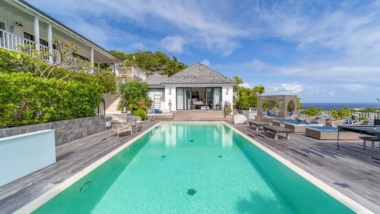 Jacuzzi Villa with Scenic Views in Marigot photo 2