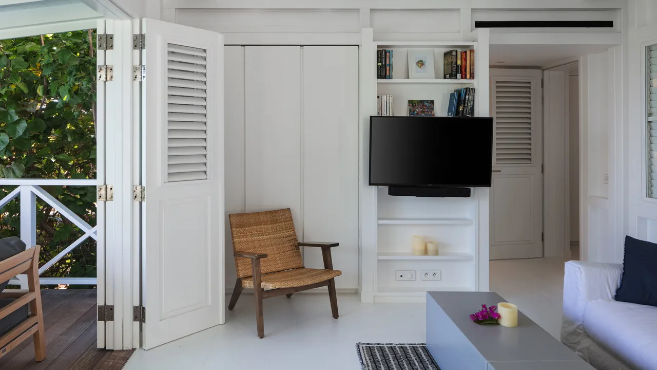 Single-Story Villa with Private Pool in Toiny photo 3