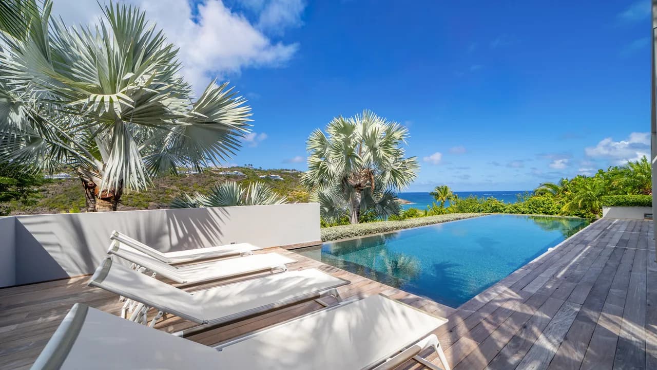 Elegant Three-Bedroom Villa in Marigot