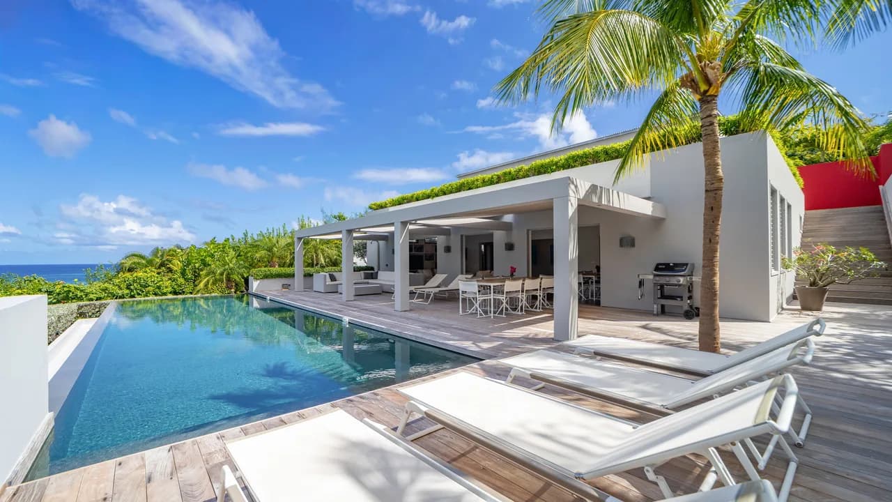 Elegant Three-Bedroom Villa in Marigot photo 3