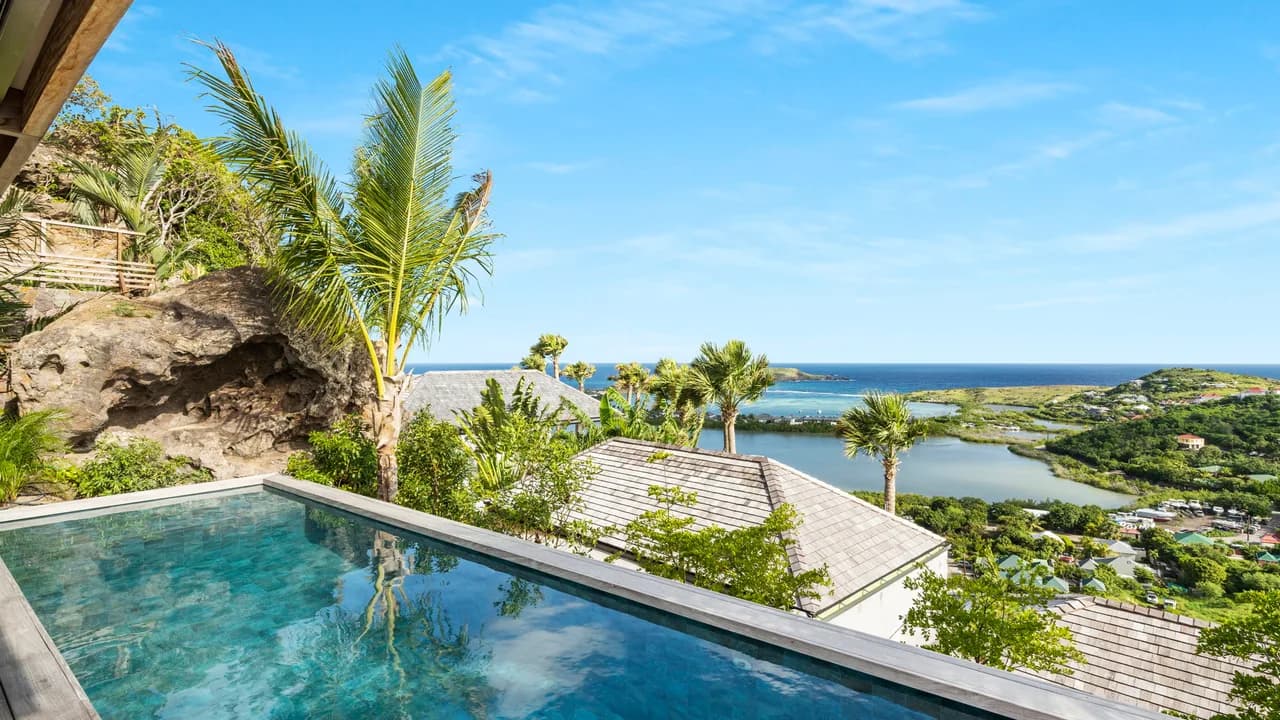 Family-Friendly Villa with Ocean Views in Grand-Cul-de-Sac