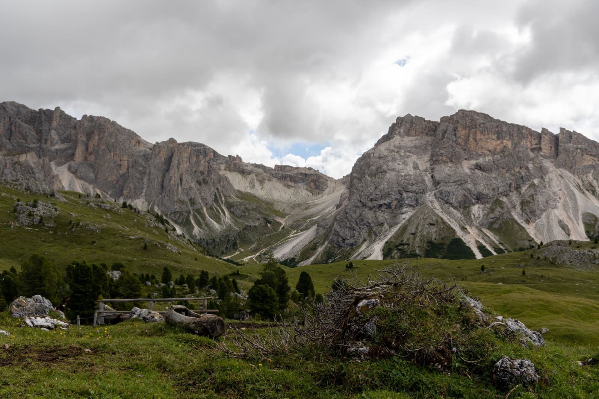 Majestic mountain landscape in the Dolomites, showcasing serene beauty and natural tranquility, perfect for adventure lovers.