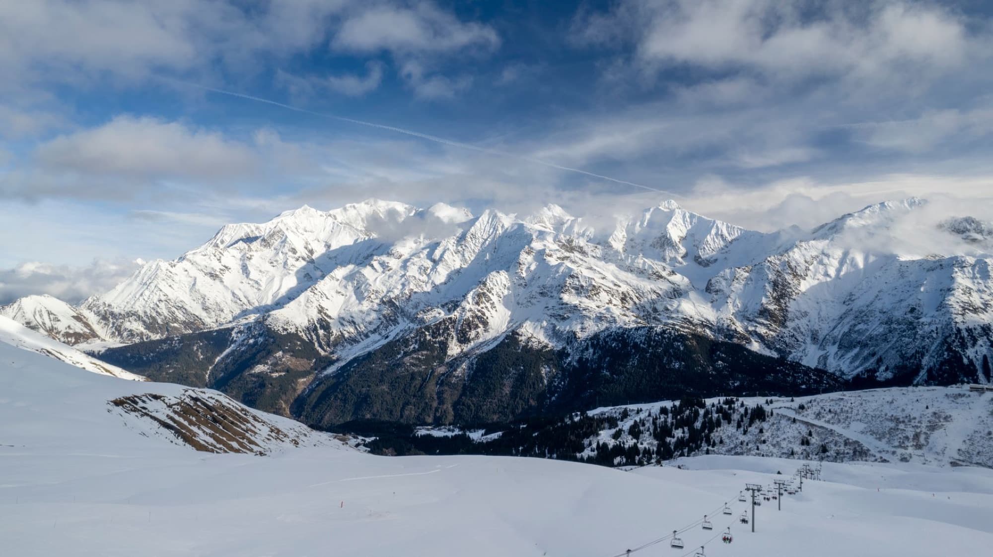 Stunning view of snowcapped mountains in Saint-Gervais-les-Bains, France. Perfect skiing destination.