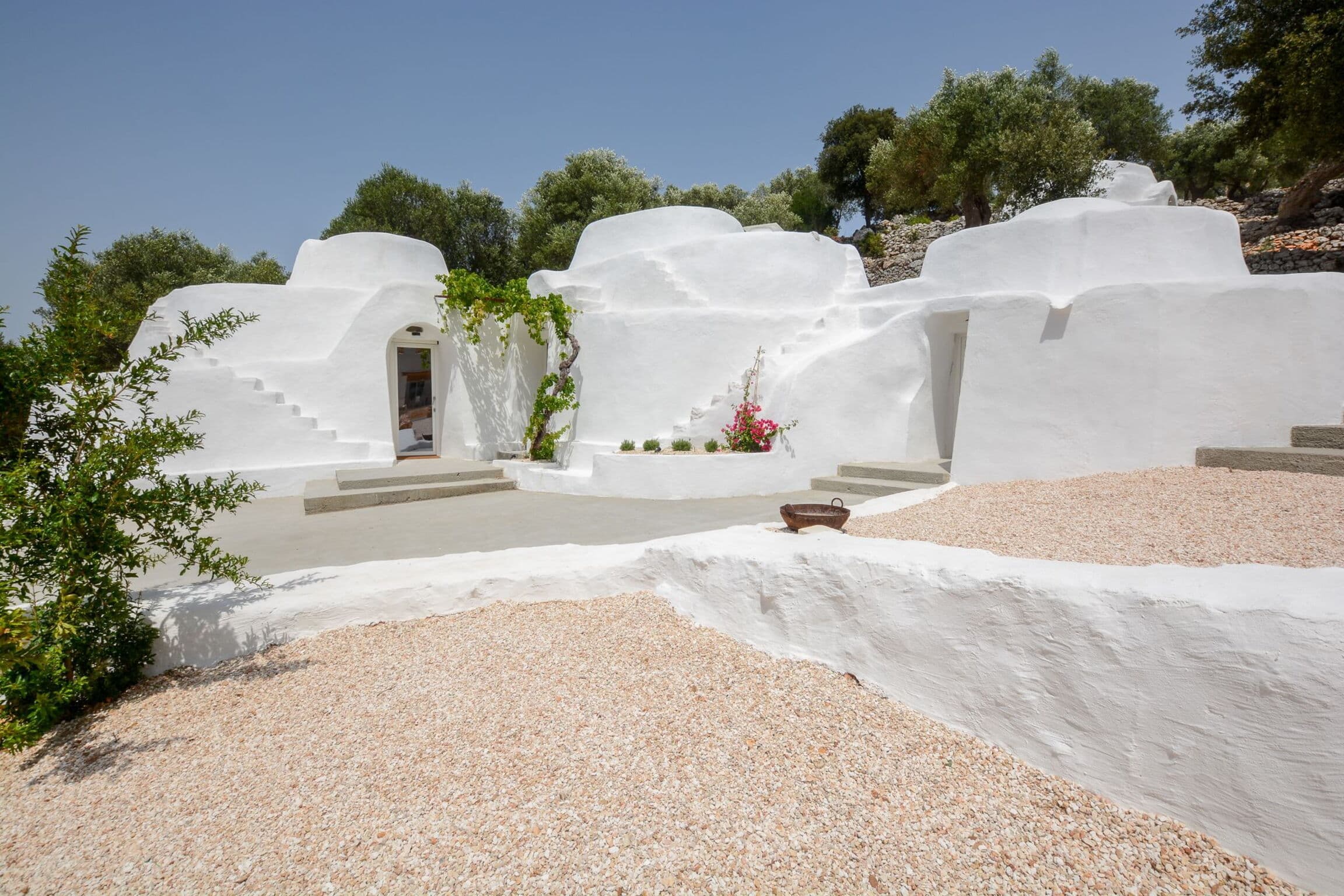 Terraced Eight Bedroom Villa in Ostuni photo 3