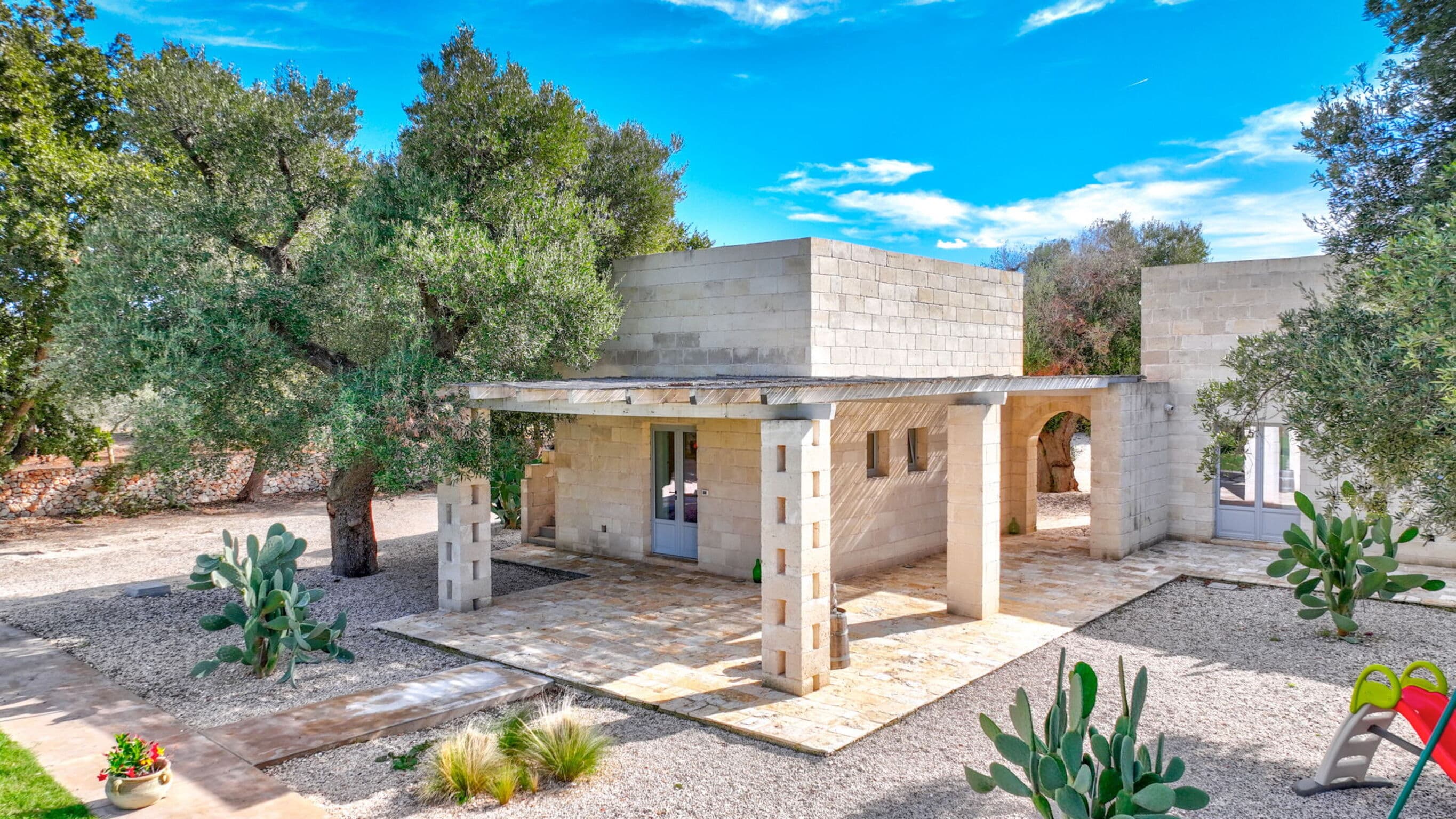 Charming Four Bedroom Villa in Carovigno photo 4