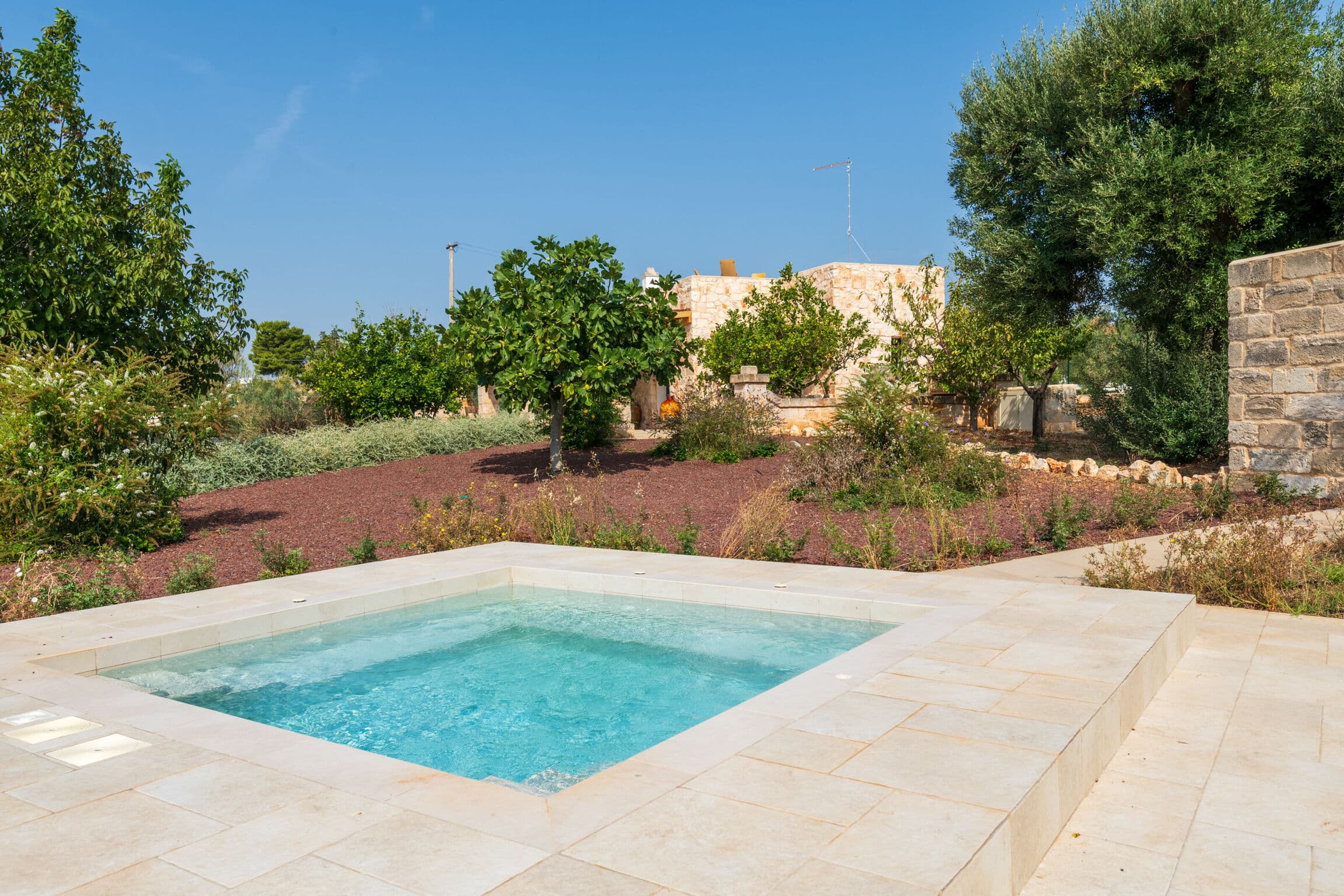 Charming Three-Bedroom Villa in Ostuni, Puglia, Italy photo 4