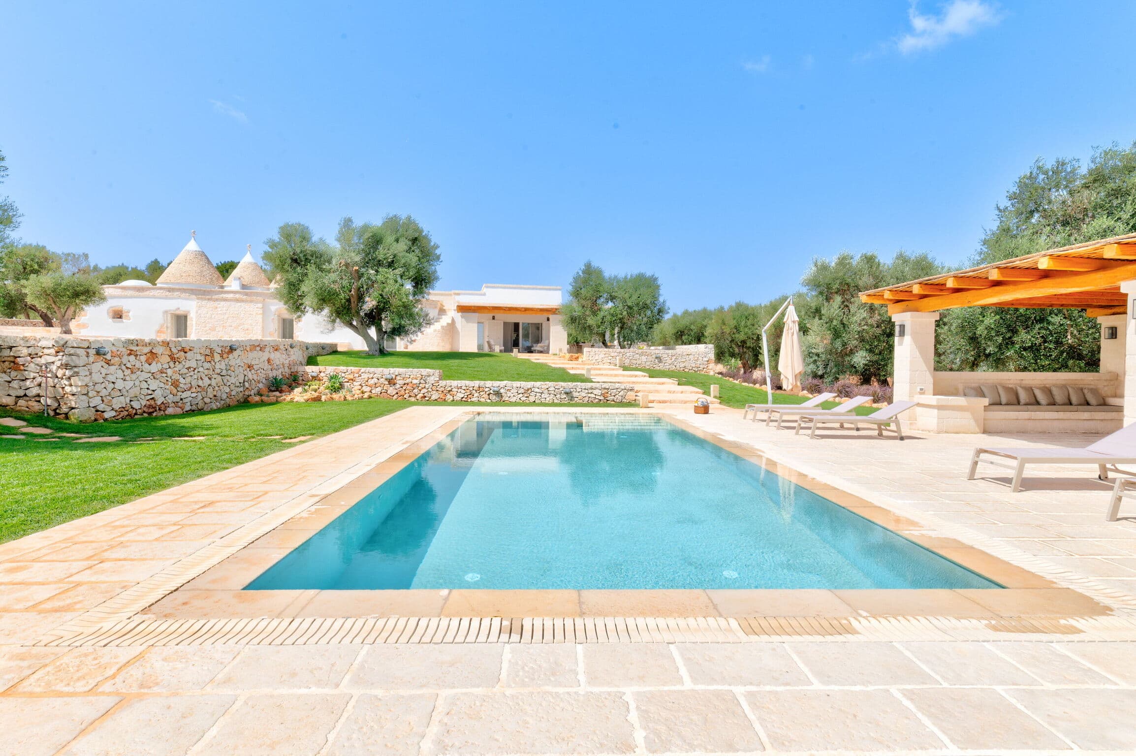 Traditional Trullo in Ostuni, Apulia, Italy photo 3