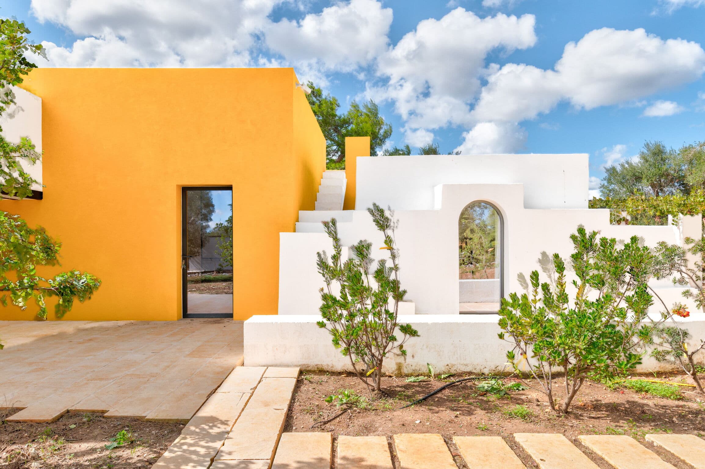 Modern Three Bedroom Retreat in Ostuni photo 4