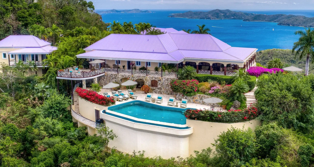 Luxury villas in Belmont