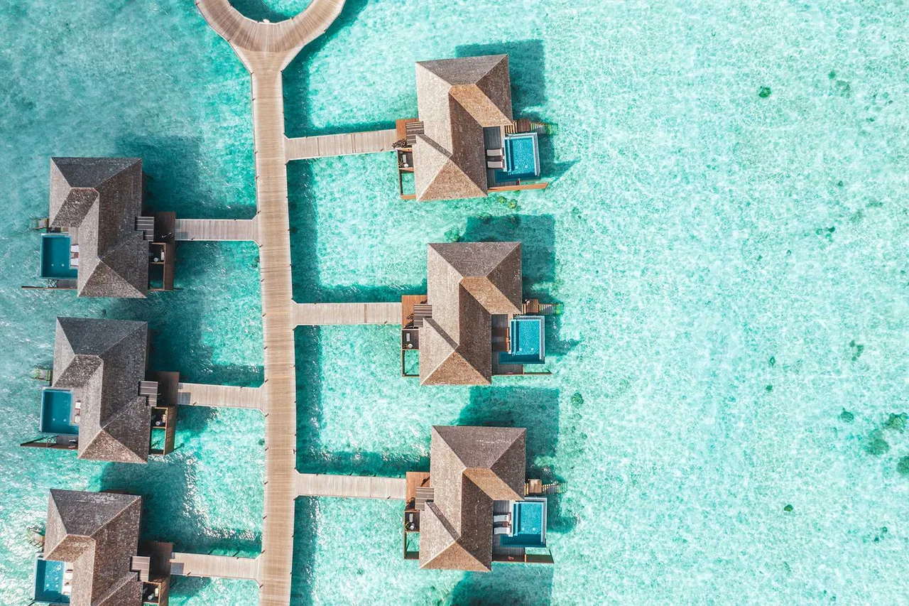Luxury villas in Thakandhoo