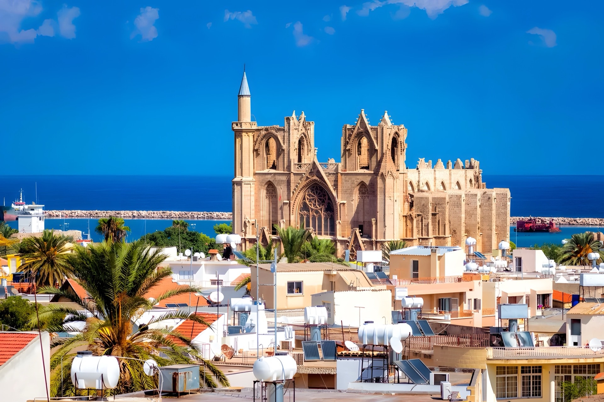 Luxury villas in Famagusta